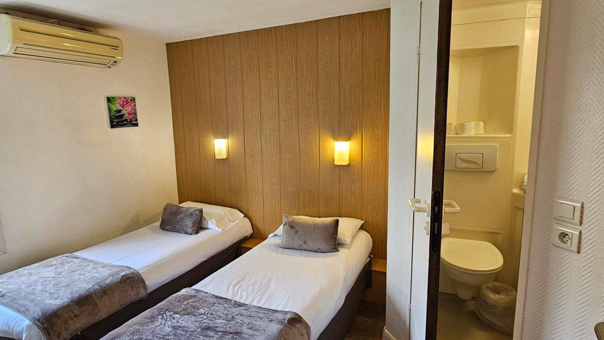 Brit Hotel Essentiel Pau Lescar Exterior foto